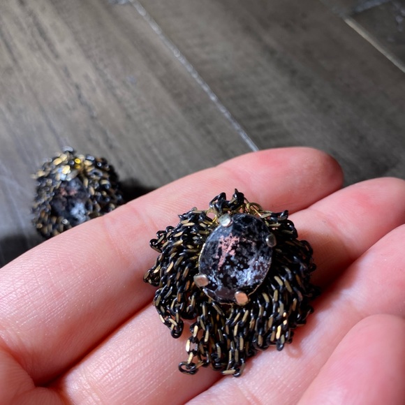 Earrings - Picture 2 of 5